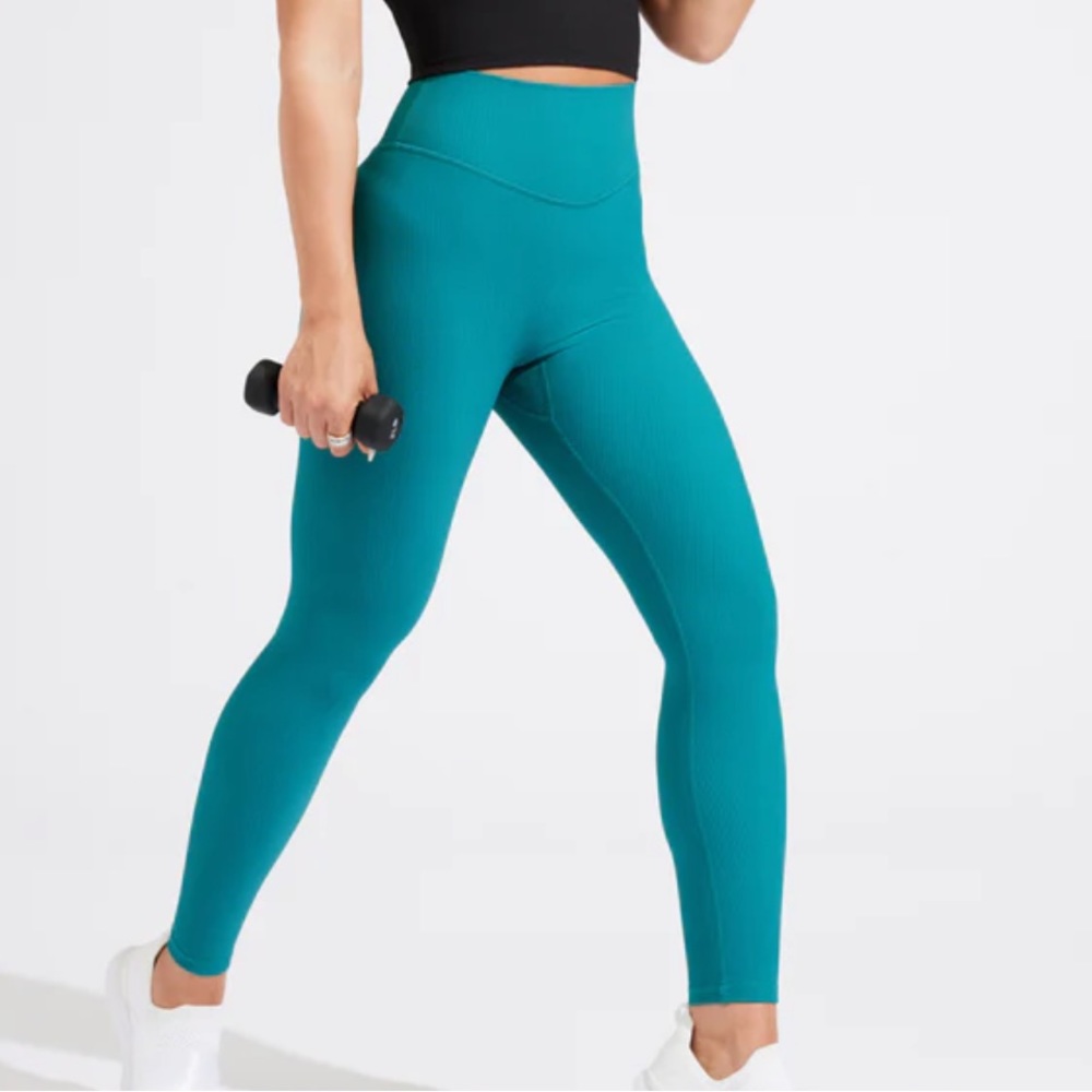 Material Girl Ribbed Leggings from Buffbunny